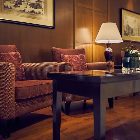 Hotel Nassauer Hof 5*