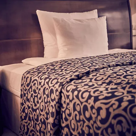 Nassauer Hof Hotel 5*