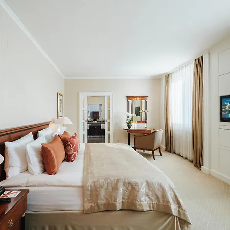 Nassauer Hof Ξενοδοχείο 5*