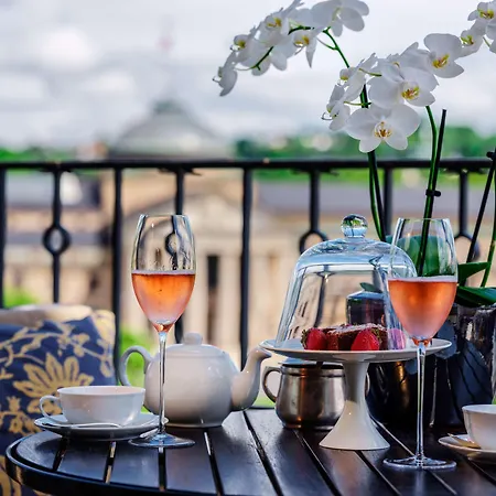 Hotell Nassauer Hof 5*