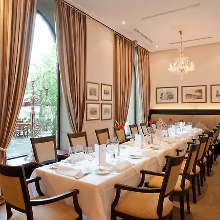 Hotel Nassauer Hof 5*