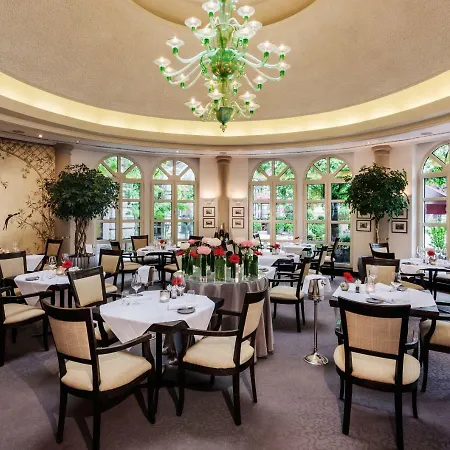 Hotel Nassauer Hof 5*