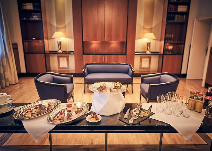 Nassauer Hof Hotel 5*