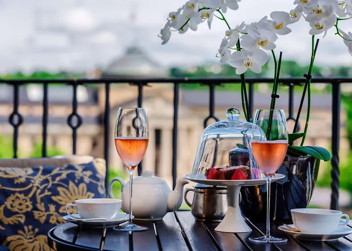 Hotel Nassauer Hof 5*