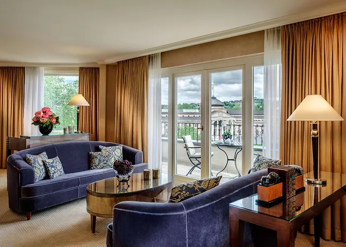 Nassauer Hof Hotel 5*