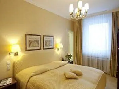 Hotel Nassauer Hof 5*