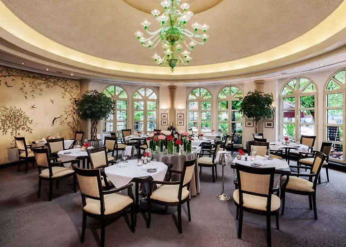 Hotel Nassauer Hof 5*